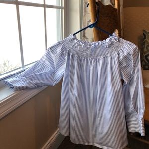 Women’s off/on the shoulder Wendy Williams med top